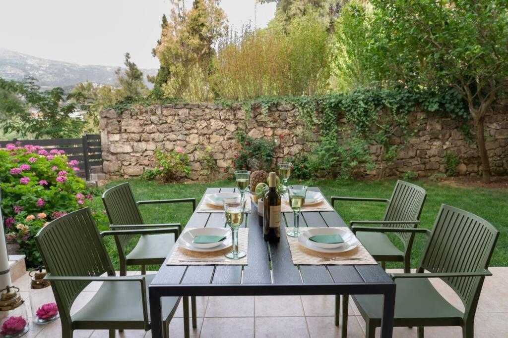 Central & Elegant Suite With Private Garden Argostoli  Exteriér fotografie