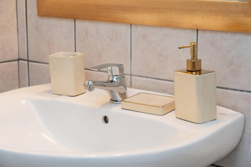 Central & Elegant Suite With Private Garden Argostoli  Exteriér fotografie