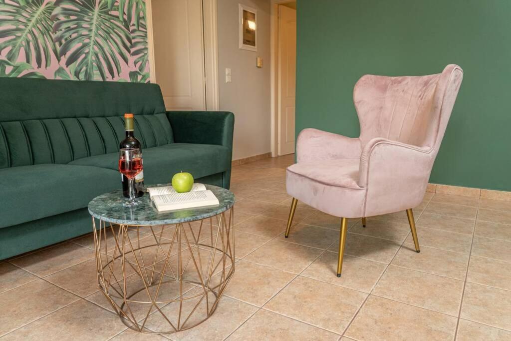 Central & Elegant Suite With Private Garden Argostoli  Exteriér fotografie